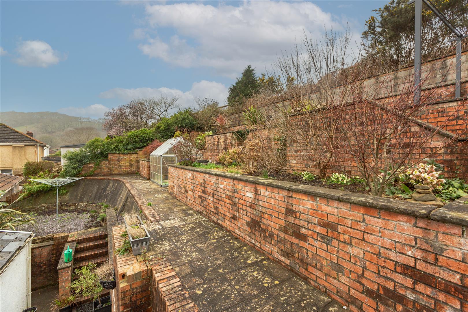 Gwscwm Road, Burry Port, SA16 0BS